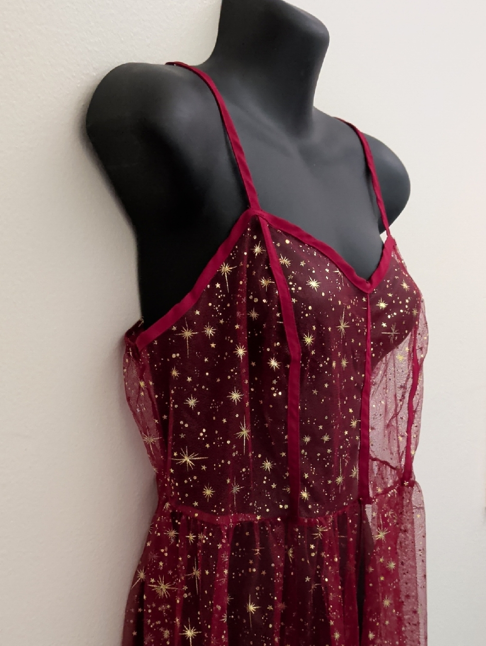 SHEIN Burgundy Sheer Star Print Spaghetti Strap Dress
